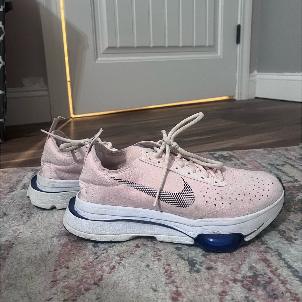 Women’s Nike shoes